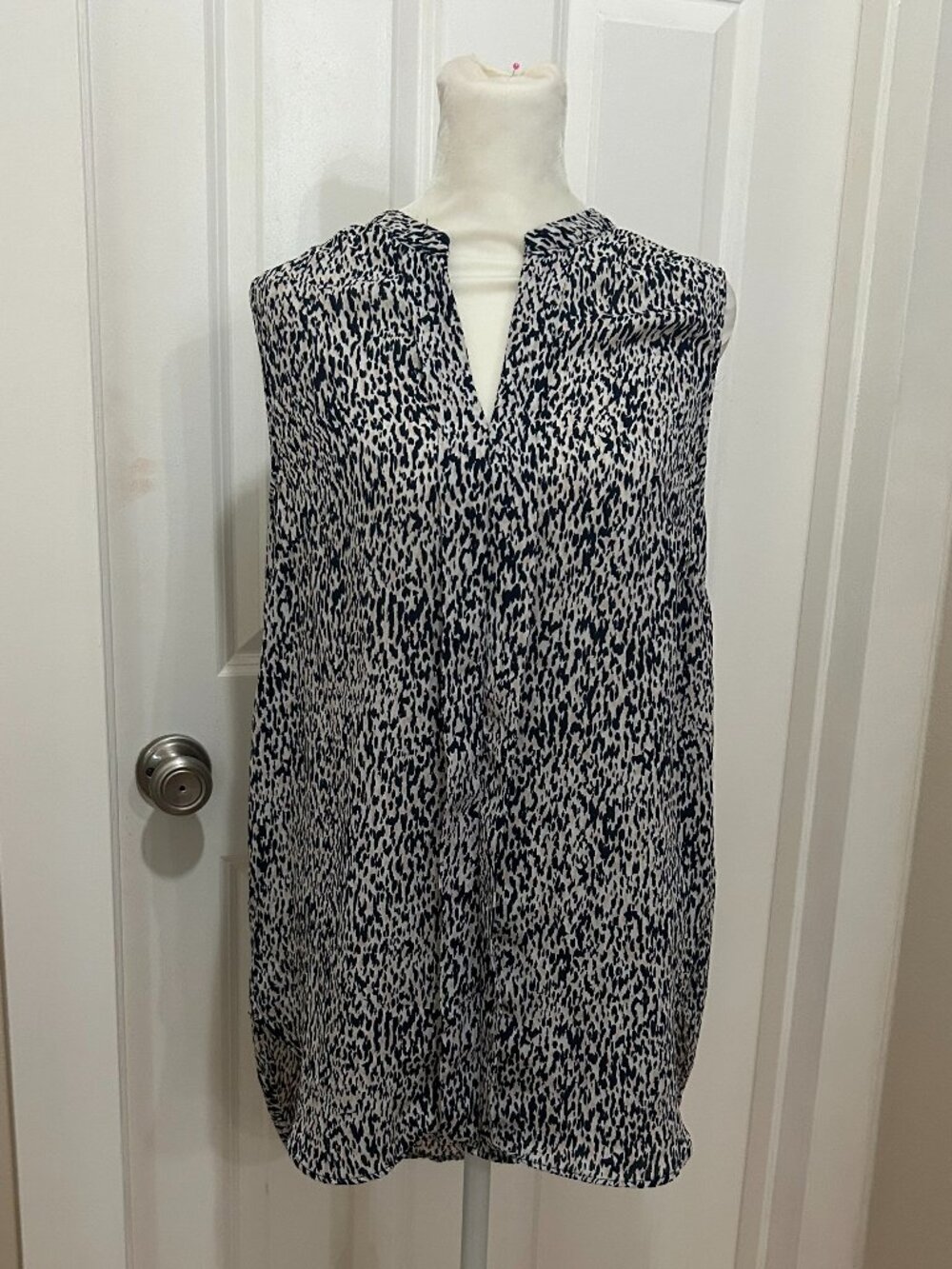 H&M Sleeveless Hi-Lo Blouse - 12